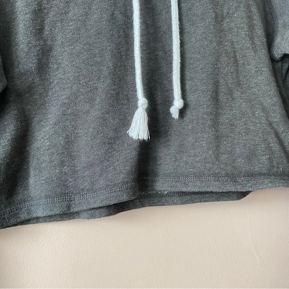 ✨3/$20✨ Divided Women’s Dark Grey Cropped Hoodie - Picture 4 of 9